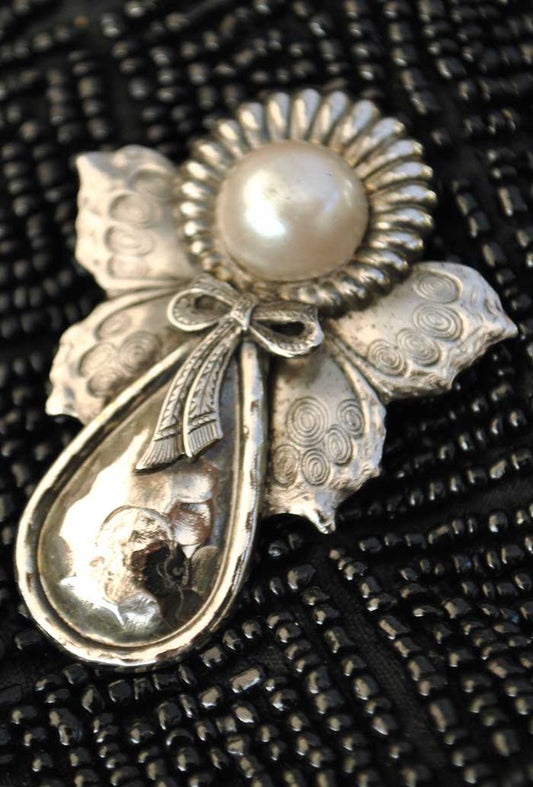vintage 70s silver angel brooch