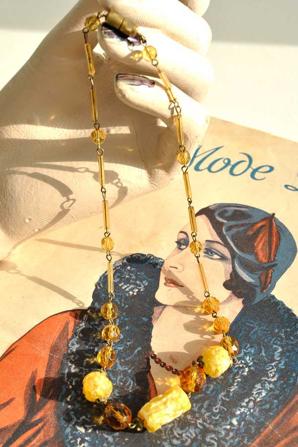 art deco butterscotch yellow glass necklace