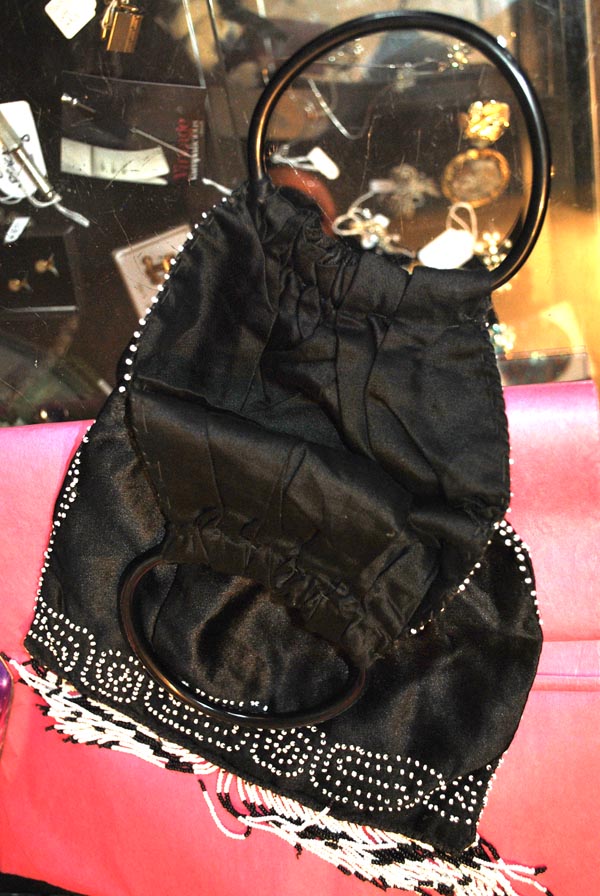 1920s black silk beaded flapper handbag