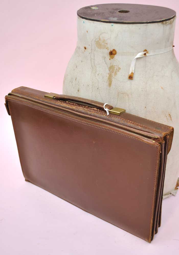 Vintage 50s Leather Briefcase Attache Satchel • Pakawa