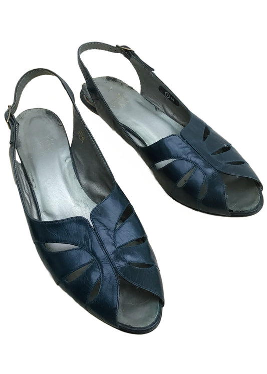 vintage K Clarkes slingback shoes size 7A in navy blue leather