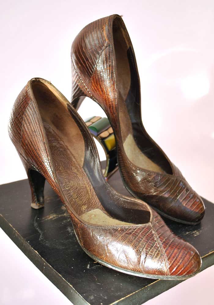 vintage 40s snakeskin pumps shoes