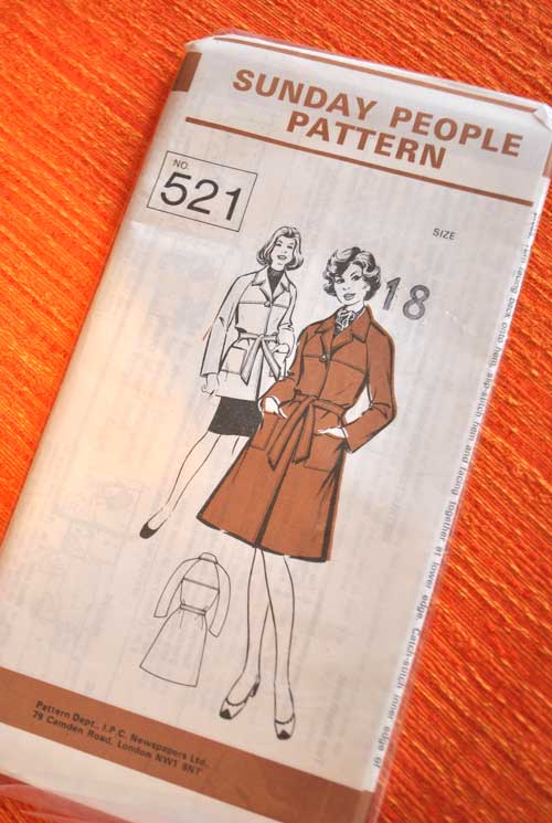 1970s Vintage Dressmaking Pattern Sunday People Coat Pattern 521