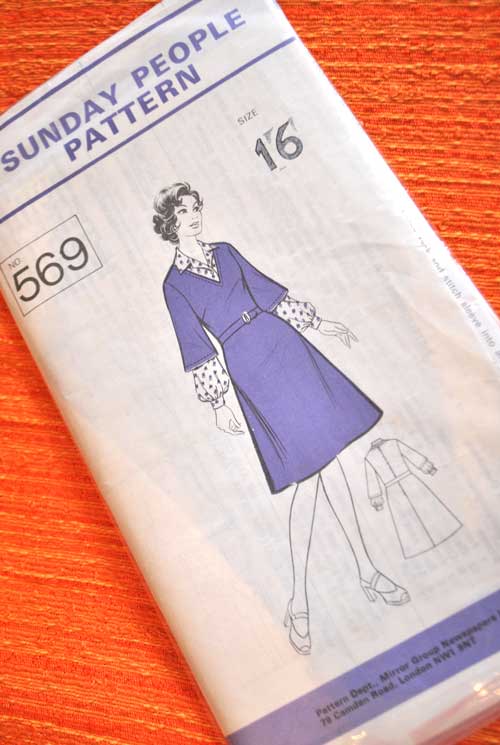 1970s Sunday People Dress Pattern 569