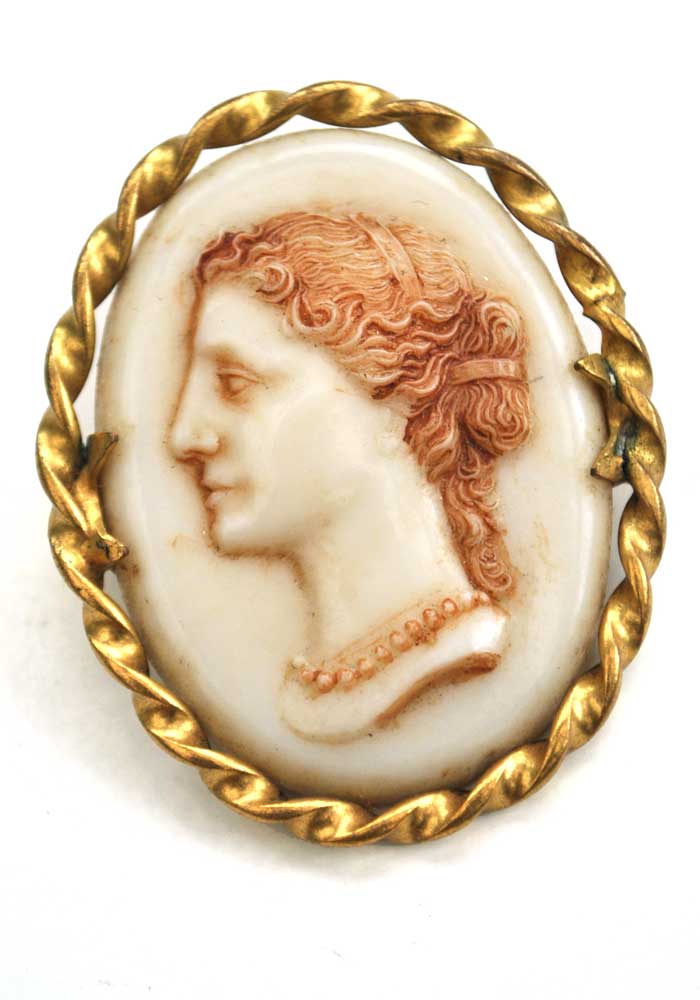 Vintage Cameo Brooch with Twisted Gold Metal Frame