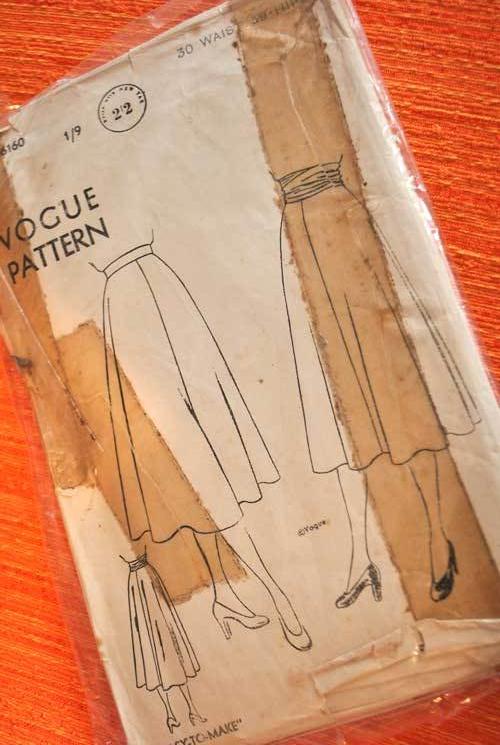 1940s Vintage Skirt pattern VOGUE 6160