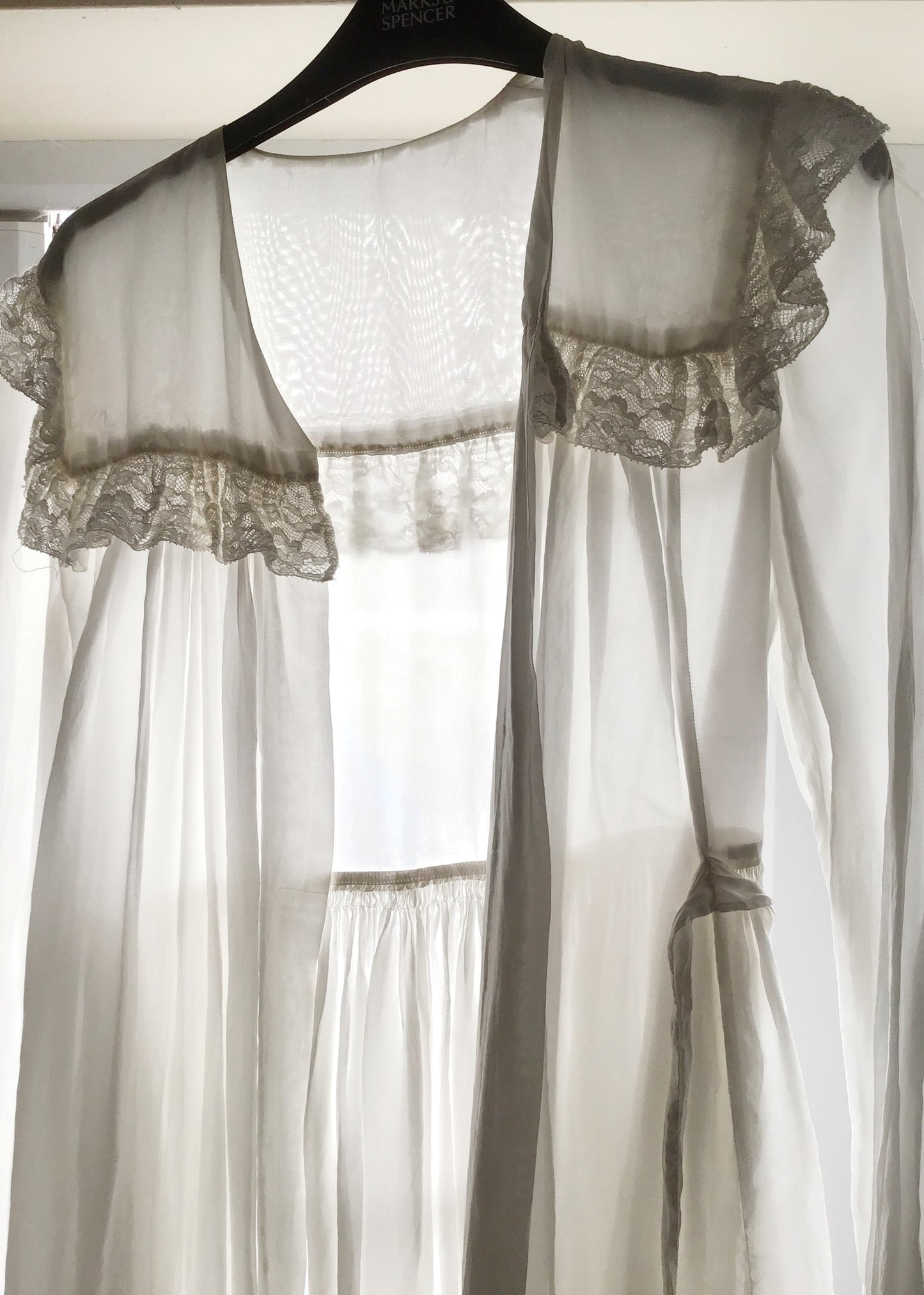 Stunning Vintage Pure White Feather-Weight Silk Peignoir Robe • Bridal Trousseau