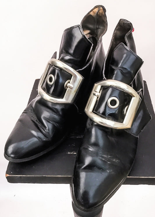 1980s Vintage Witchy Mod Black Pilgrim Buckle Ankle Boots